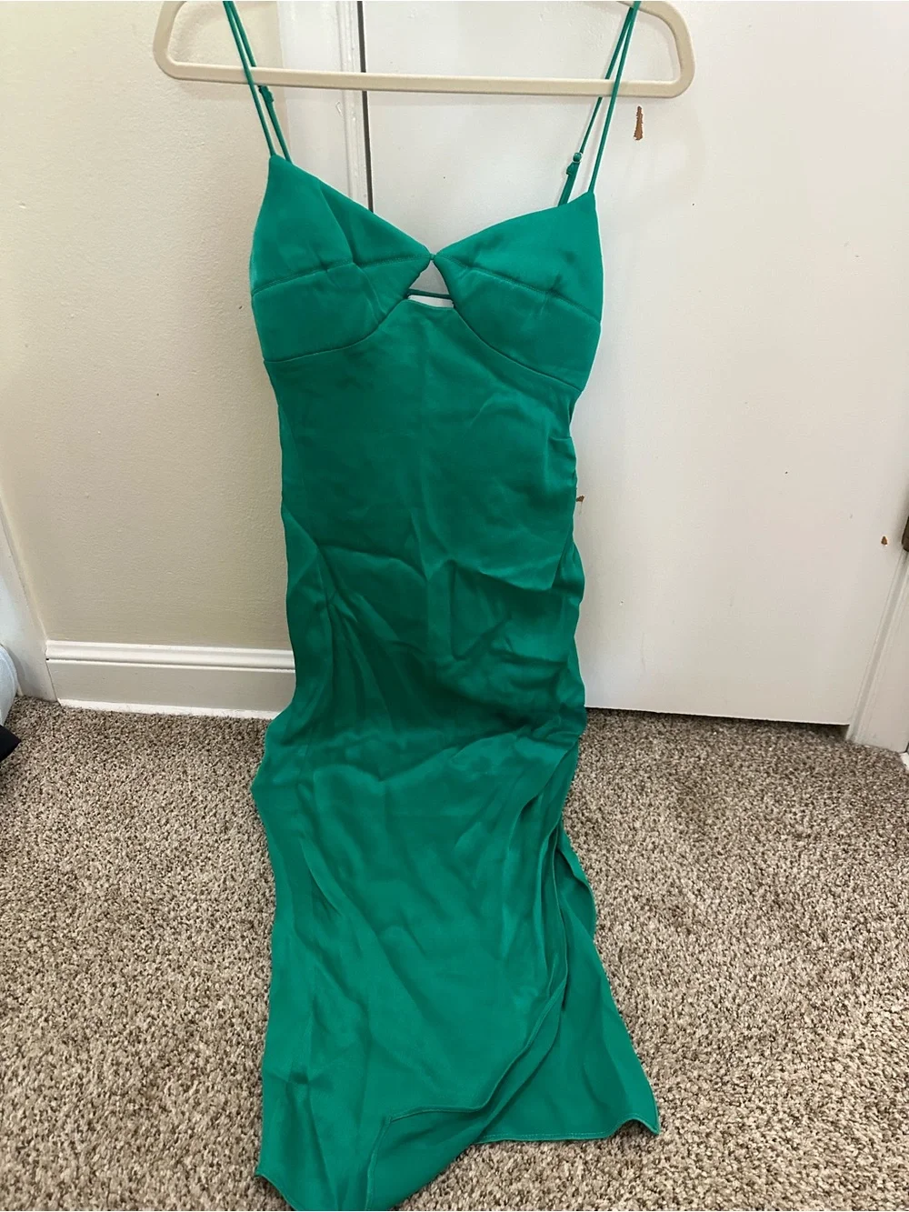 Revolve Saylor Ashlee Green Dress NWT - Picture 3 of 6